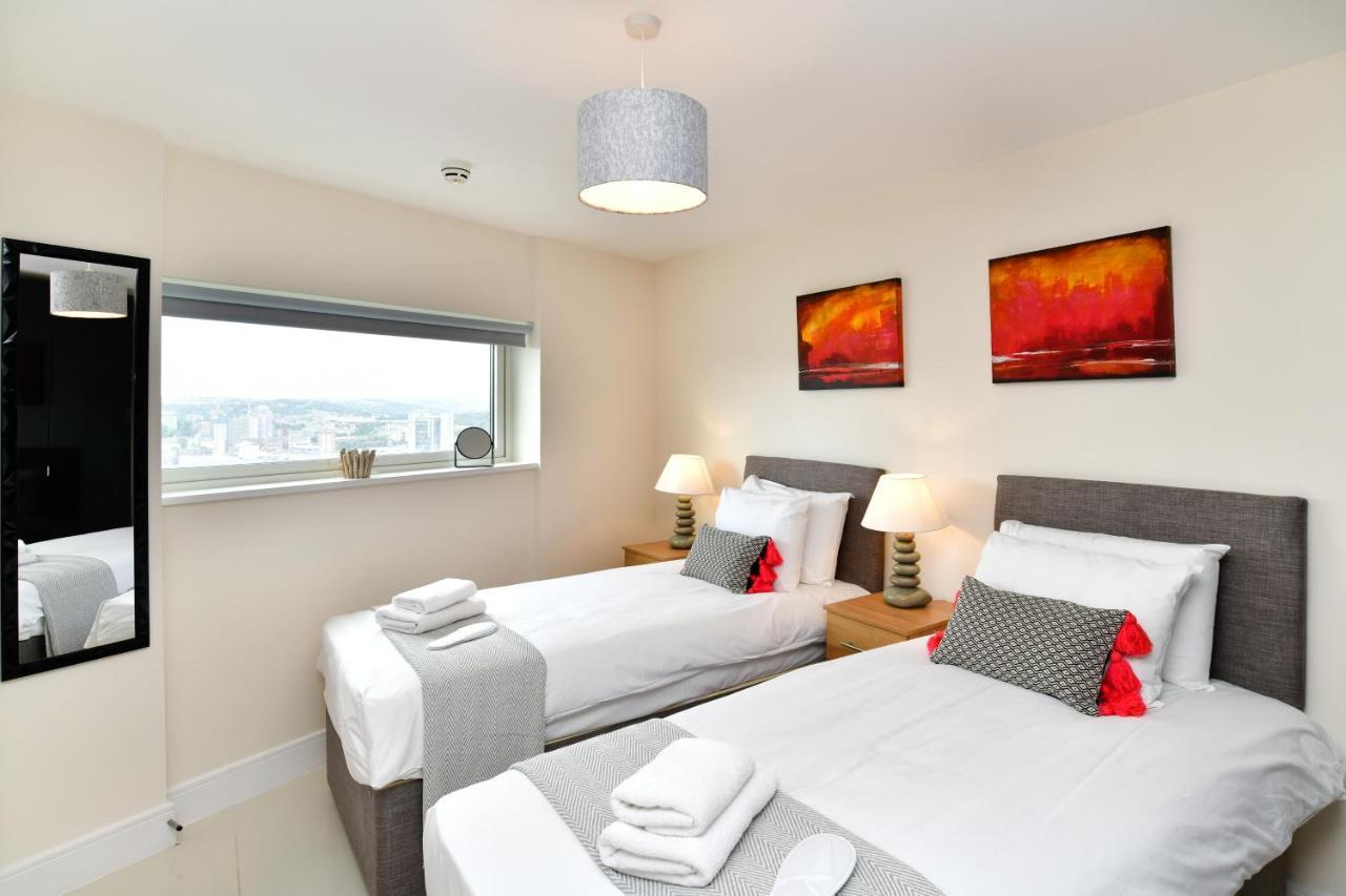 Just Stay Wales - Meridian Quay Penthouses Swansea Exterior photo