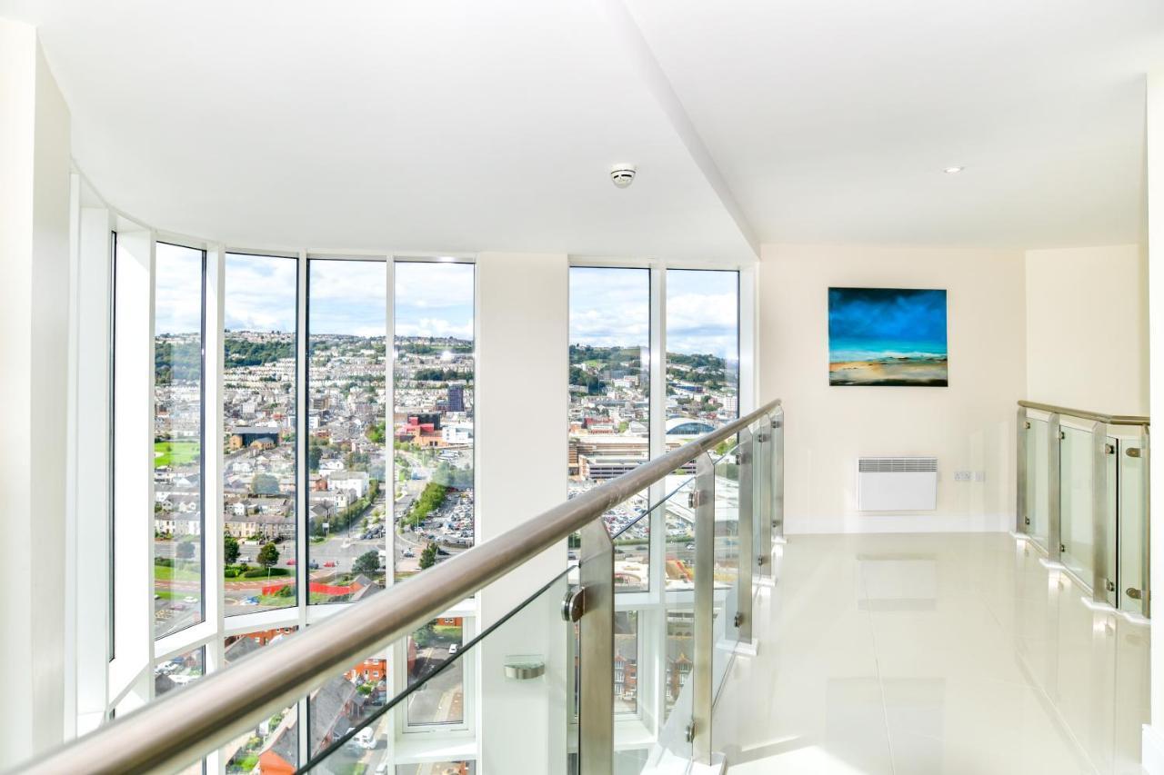 Just Stay Wales - Meridian Quay Penthouses Swansea Exterior photo