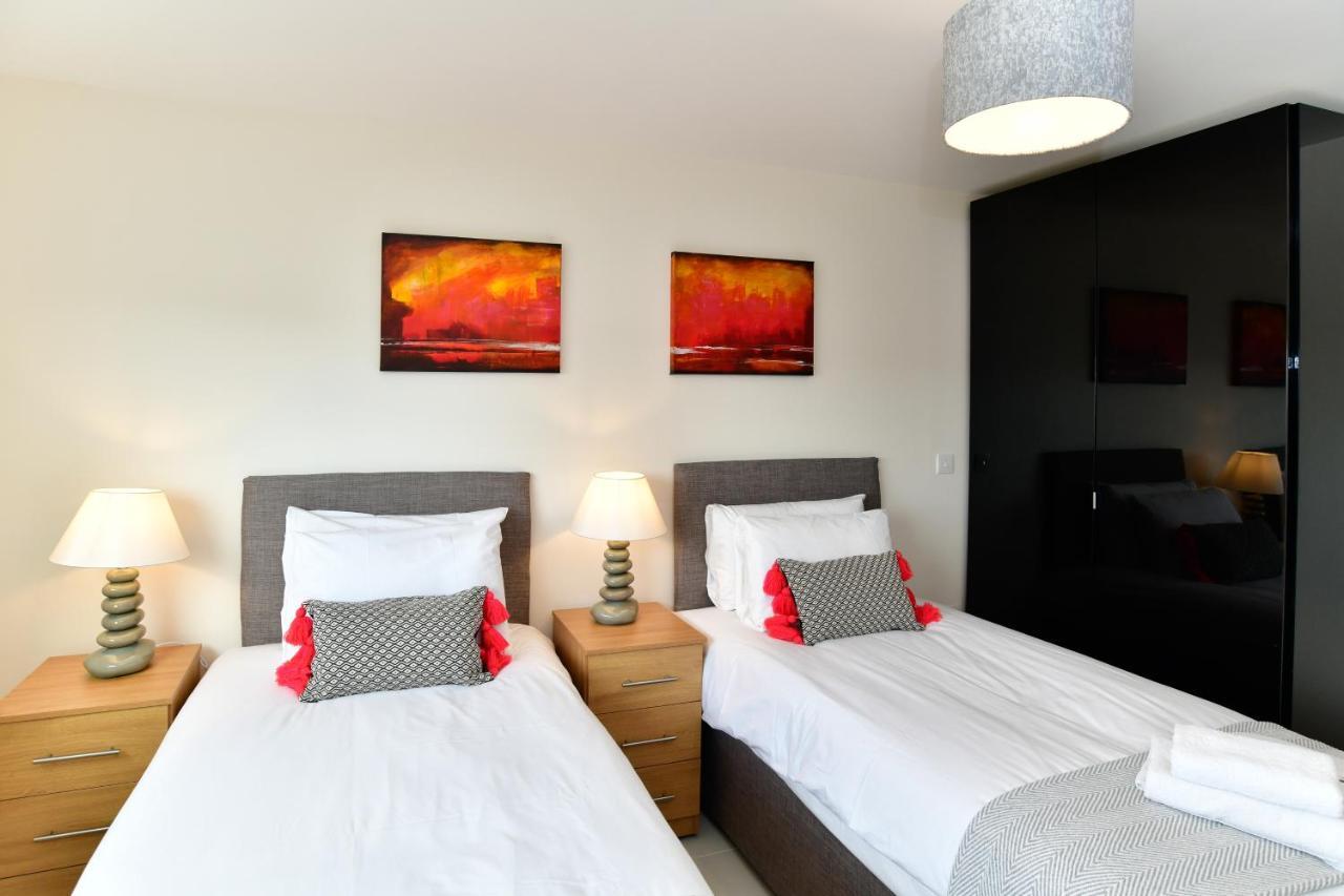 Just Stay Wales - Meridian Quay Penthouses Swansea Exterior photo