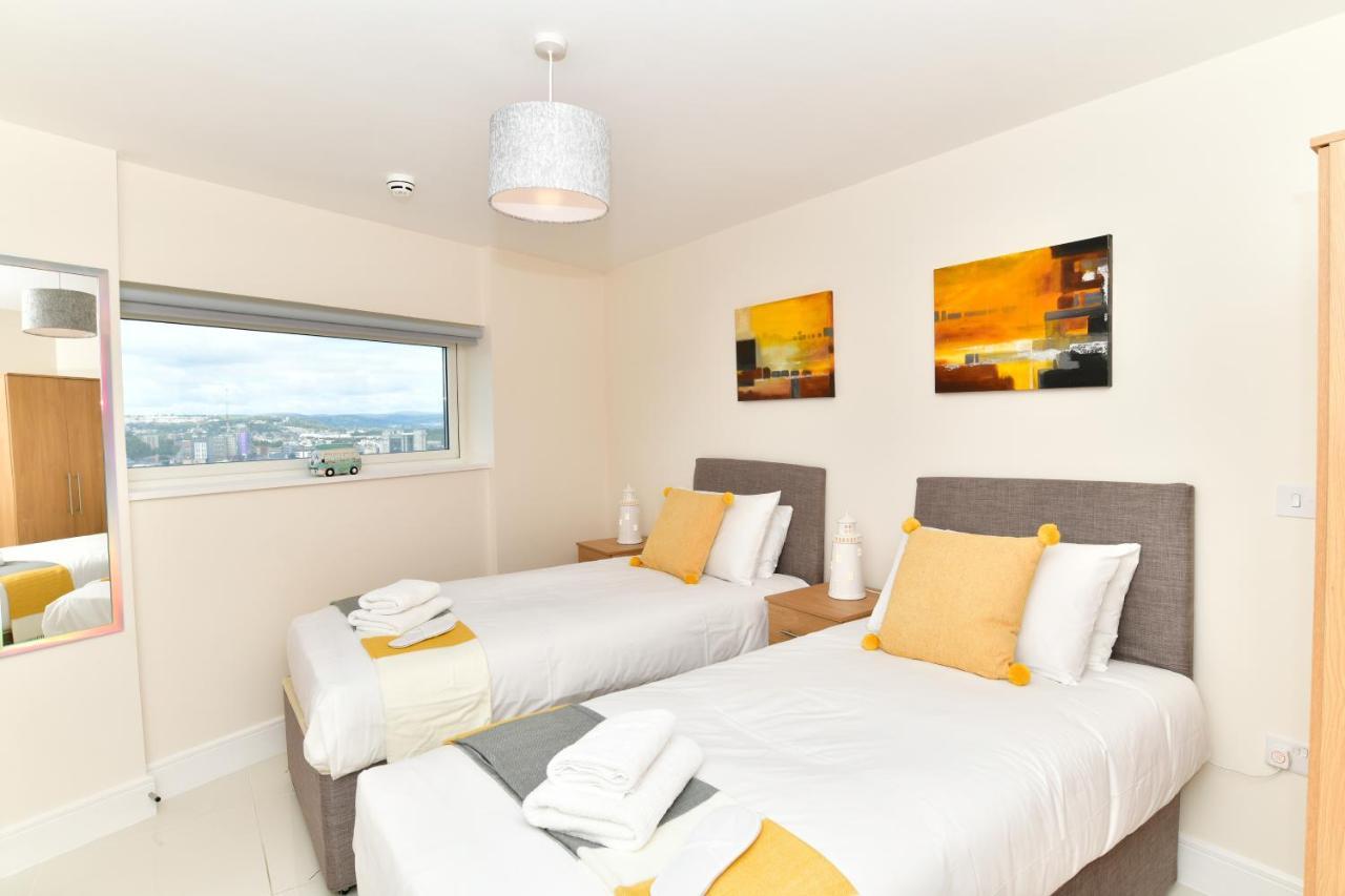 Just Stay Wales - Meridian Quay Penthouses Swansea Exterior photo