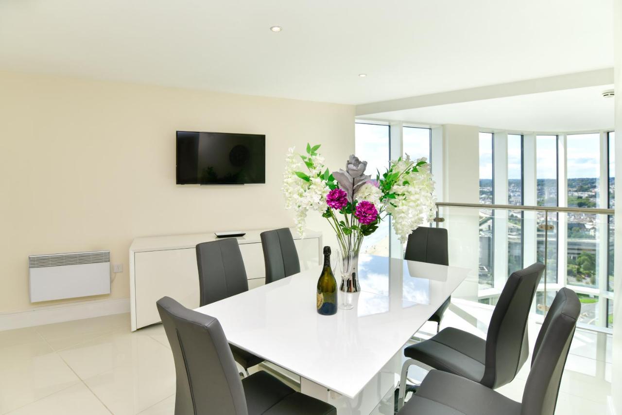 Just Stay Wales - Meridian Quay Penthouses Swansea Exterior photo