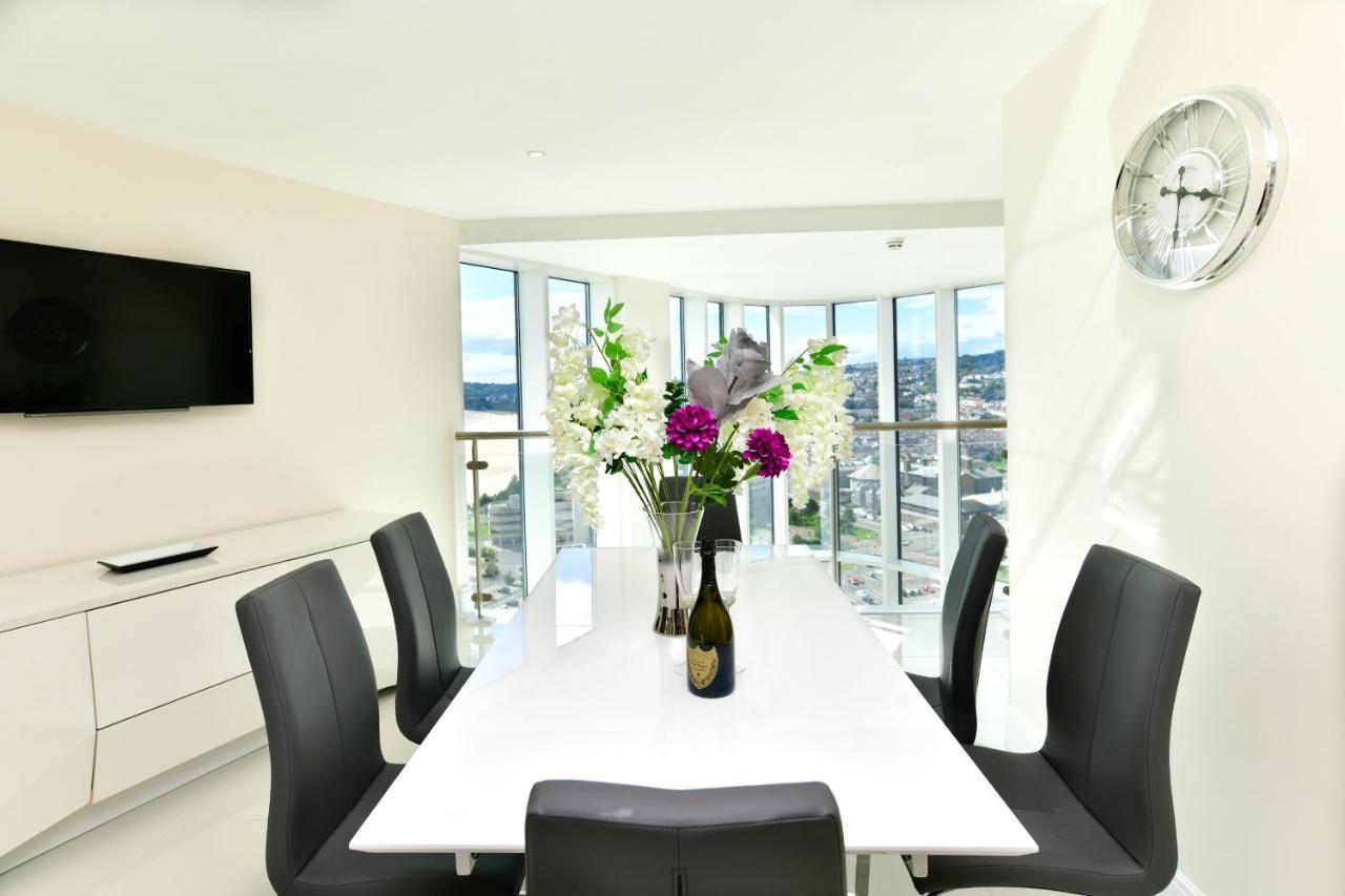 Just Stay Wales - Meridian Quay Penthouses Swansea Exterior photo