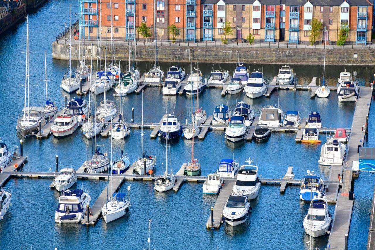 Just Stay Wales - Meridian Quay Penthouses Swansea Exterior photo