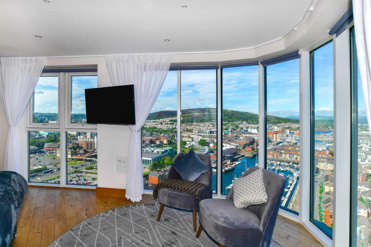 Just Stay Wales - Meridian Quay Penthouses Swansea Exterior photo